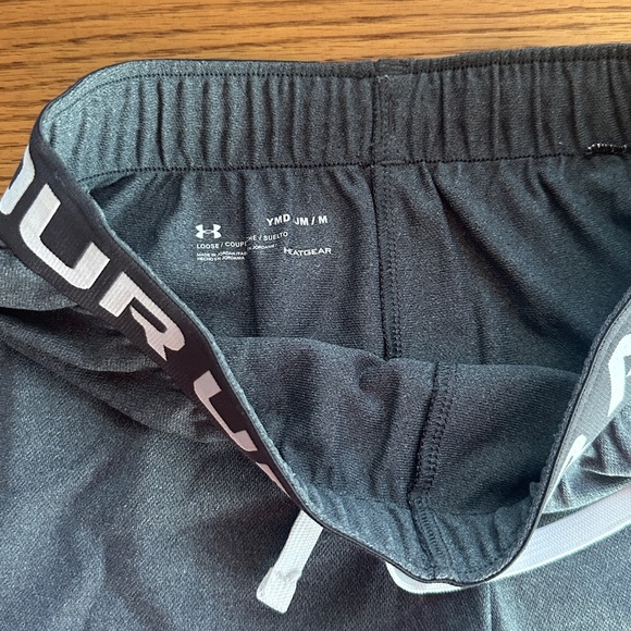 ❤️ UNDER ARMOUR Girls gray Athletic Shorts medium - Picture 4 of 5